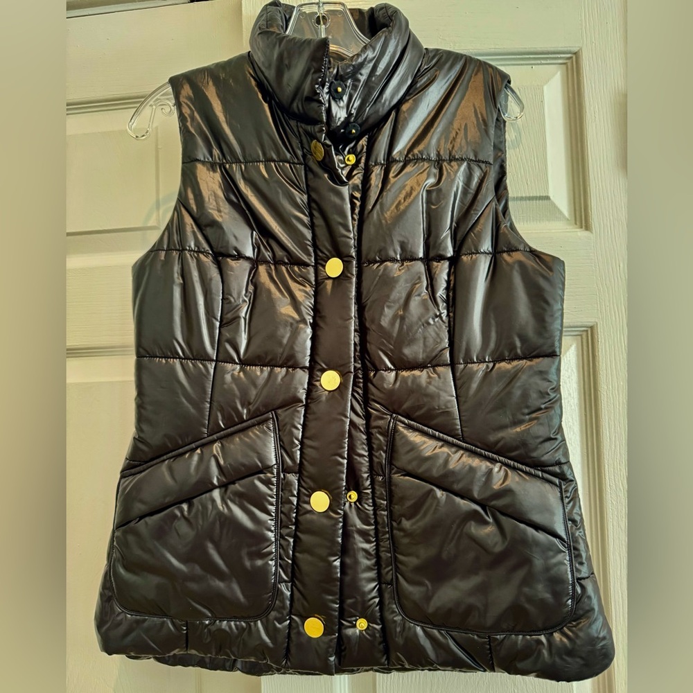 Tory Burch quilted vest. Black. Size S.